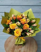 Букет цветов из:  Альстромерии и Розы в Новорайчихинске