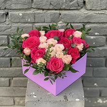 Цветочная композиция из Розы в коробке в Новорайчихинске