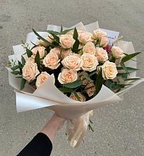 Букет Кремовые розы Латте в Новорайчихинске