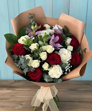 Букет цветов из:  Розы и Альстромерии в Новорайчихинске