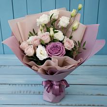 Букет цветов из:  Розы и Лизиантусы в Новорайчихинске