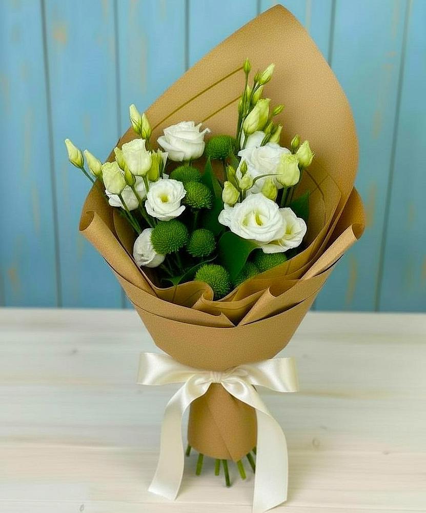 Букет цветов из: Хризантемы и Лизиантусы в Новорайчихинске