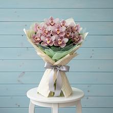 Букет цветов из:  Орхидеи и Розы в Новорайчихинске