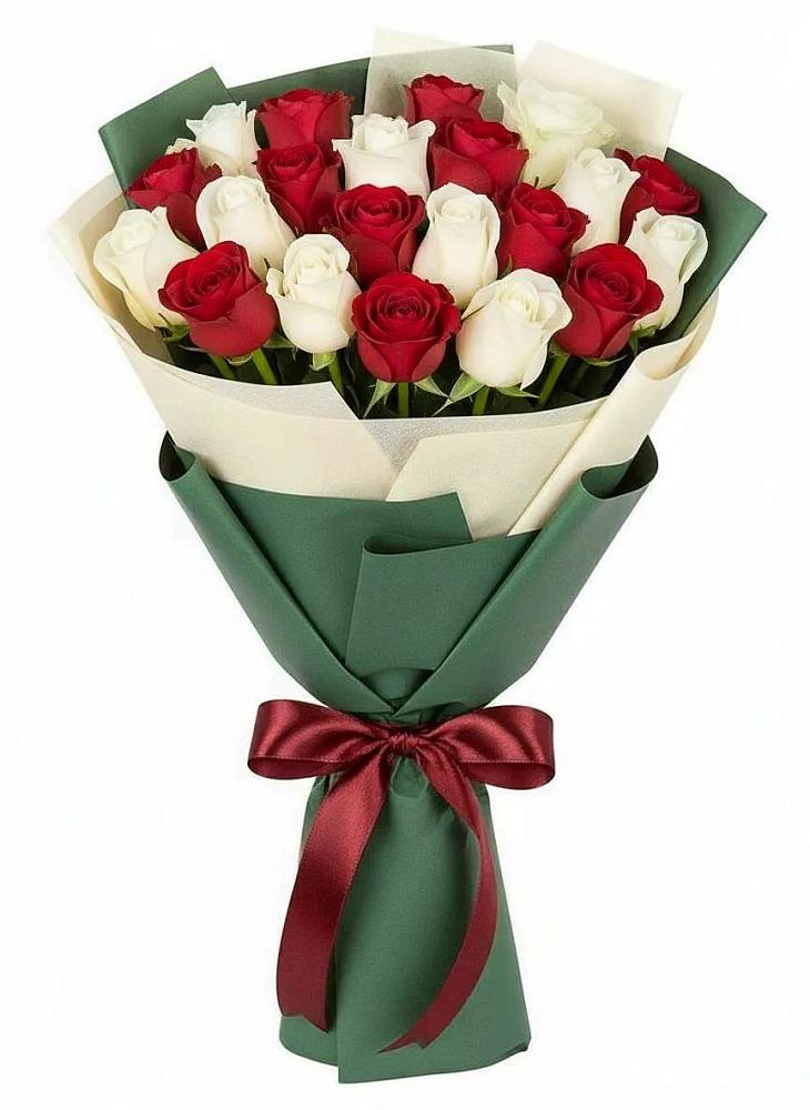 Букет Микс из красных и белых роз в Новорайчихинске