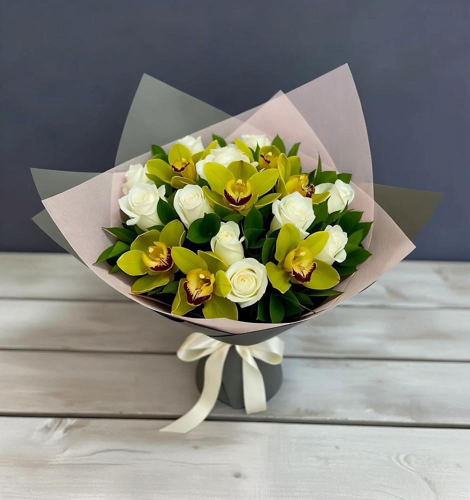 Букет цветов из: Орхидеи и Розы в Новорайчихинске