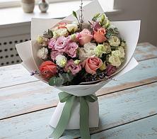 Букет цветов из:  Розы, Лизиантусы и Гвоздики #REPLACE_PRED# Новорайчихинске