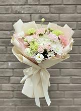 Букет цветов из:  Гвоздики, Розы, Лизиантусы и Хризантемы в Новорайчихинске