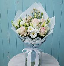Букет цветов из:  Розы и Лизиантусы в Новорайчихинске