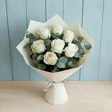 Букет Белые розы в Эвкалипте в Новорайчихинске