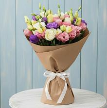 Букет цветов из:  Лизиантусы в Новорайчихинске